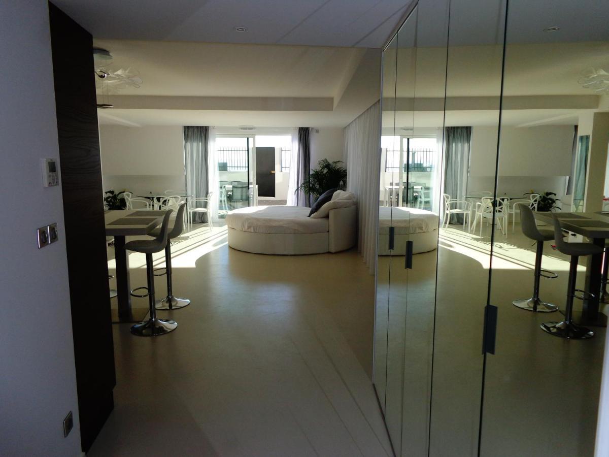 Le Nautilia Residence De Luxe "Reservee Aux Couples" Agde Exterior foto